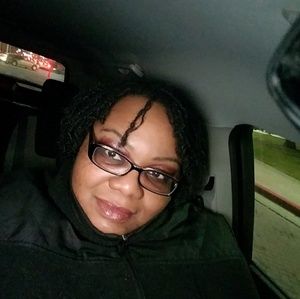 Meet your Posher, Valisa